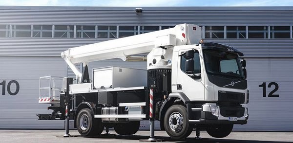 Cherry Picker Hire Bournemouth Access platform in use on a job in Poole, Dorset